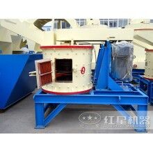 自行式沙石破碎機(jī)價(jià)格不貴，經(jīng)濟(jì)實(shí)惠ZQ82