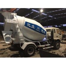 廠家大量供應(yīng)3m3混凝土罐車，攪拌罐車，量大從優(yōu)